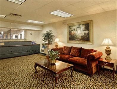 Howard Johnson Inn & Suites Коламбус Интерьер фото