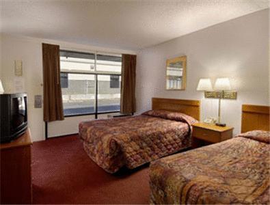 Howard Johnson Inn & Suites Коламбус Номер фото